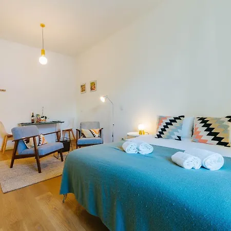 The Savoy Truffle A Chic Retreat With The View Διαμέρισμα *