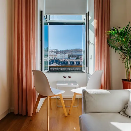 The Savoy Truffle A Chic Retreat With The View Διαμέρισμα *