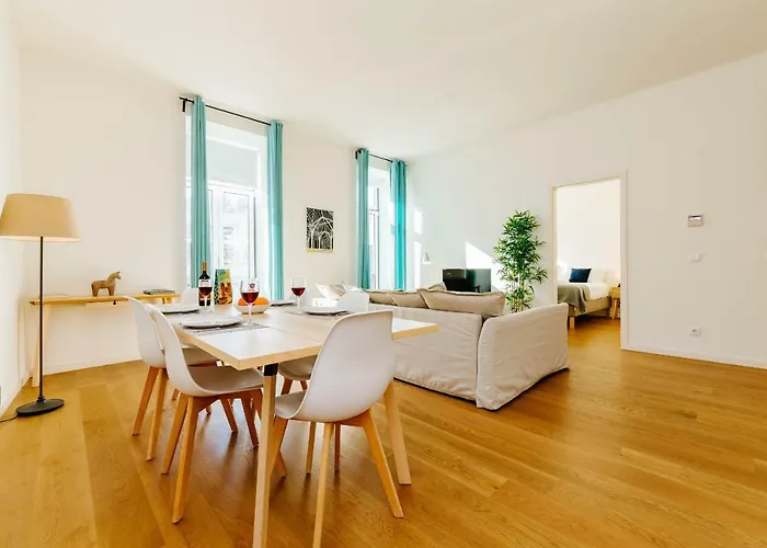 The Savoy Truffle A Chic Retreat With The View Apartament Lizbona